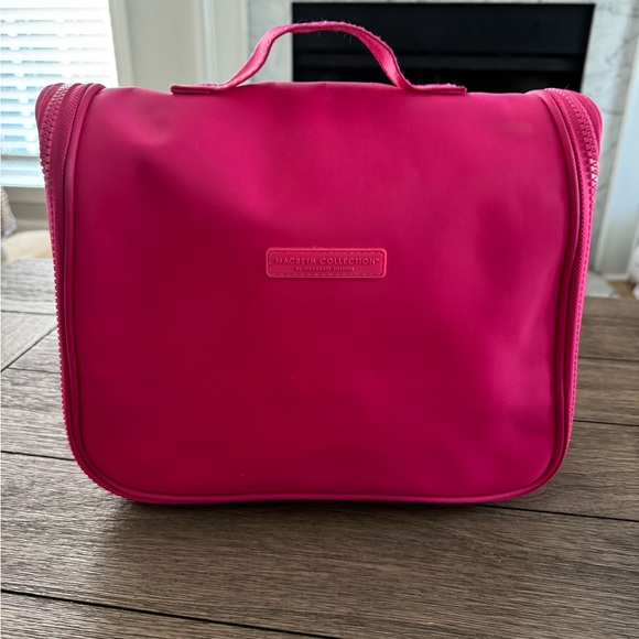 Accessories - Travel toiletries bag